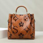 New High-end Large Capacity Tote Bag With Fashionable Embossed Commuting Bag - Image 7