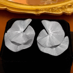 Twisted design, fashionable personality, high-end sense, exaggerated and versatile earrings - Image 4