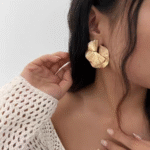 Twisted design, fashionable personality, high-end sense, exaggerated and versatile earrings
