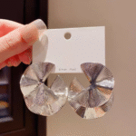 Twisted design, fashionable personality, high-end sense, exaggerated and versatile earrings - Image 6
