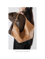 Fashionable and western-style woven pattern, women's tote, vegetable blue handbags - Image 7